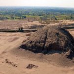 V blízkosti pyramidy dnes vede kanál, který byl vykopán po roce 1820